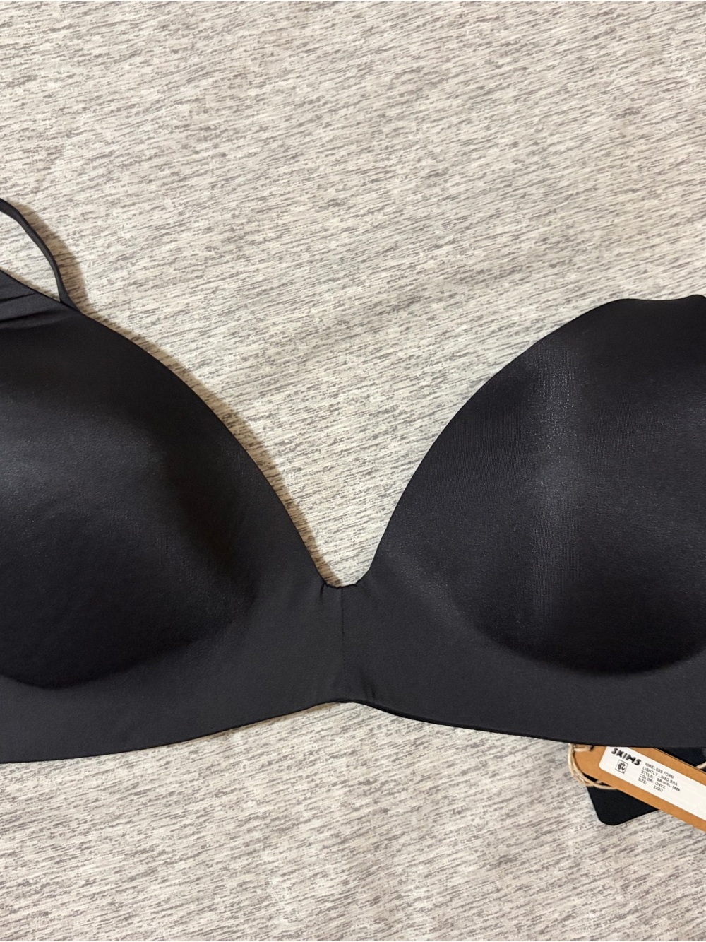 SKIMS Black Wireless Lightly Lined Bra 32DD